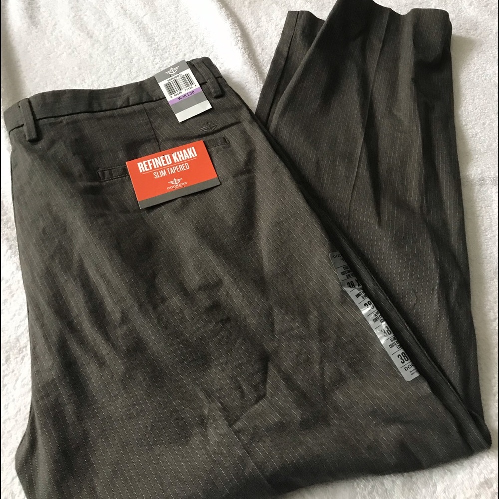 New mens dockers khaki size 38x30